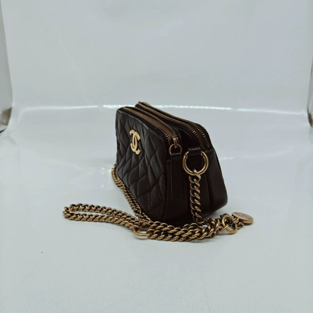 Chanel Women Pre-Loved Bag Very Good Condition - Picture 2 of 9